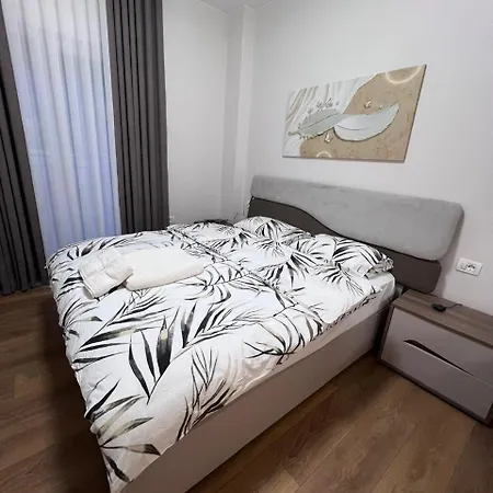 Apartman Pazari Korça