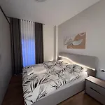 Pazari Apartament